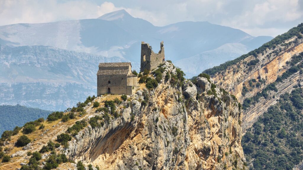 Explora el Sobrarbe desde tu casa rural en Monte Perdido: 7 joyas imprescindibles